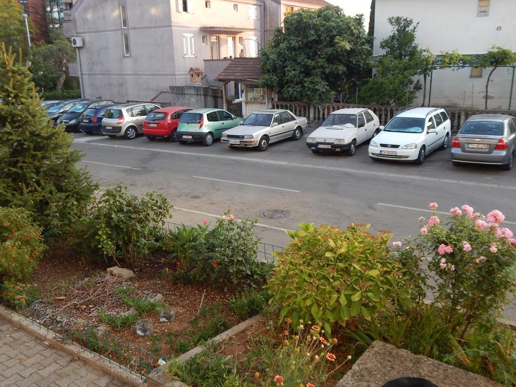 Apartment Knez Kotorska 蒂瓦特 外观 照片